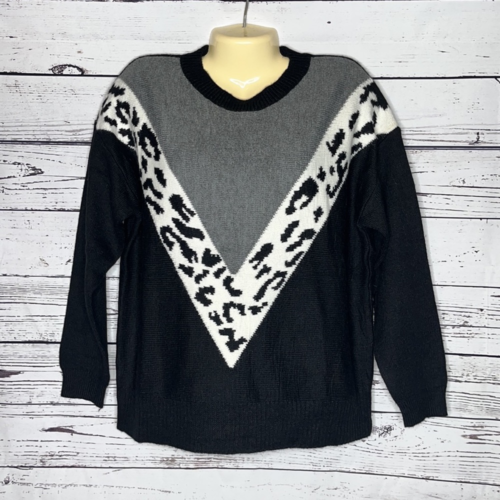 Main Strip NWT Sz. S Black & Gray - Leopard Print Colorblock Acrylic Sweater Top
